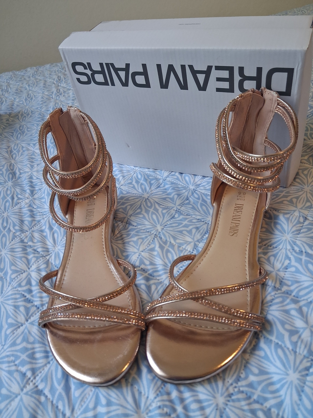 Dream Pairs Rose Gold Crystal Strappy Block Heel Sandals Size 6.5.